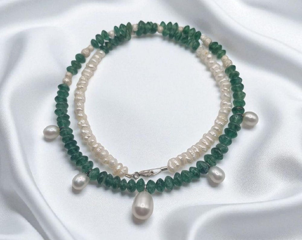 Halskette mit echtem Smaragd und echten Süßwasserperlen in 925 Sterling Silber