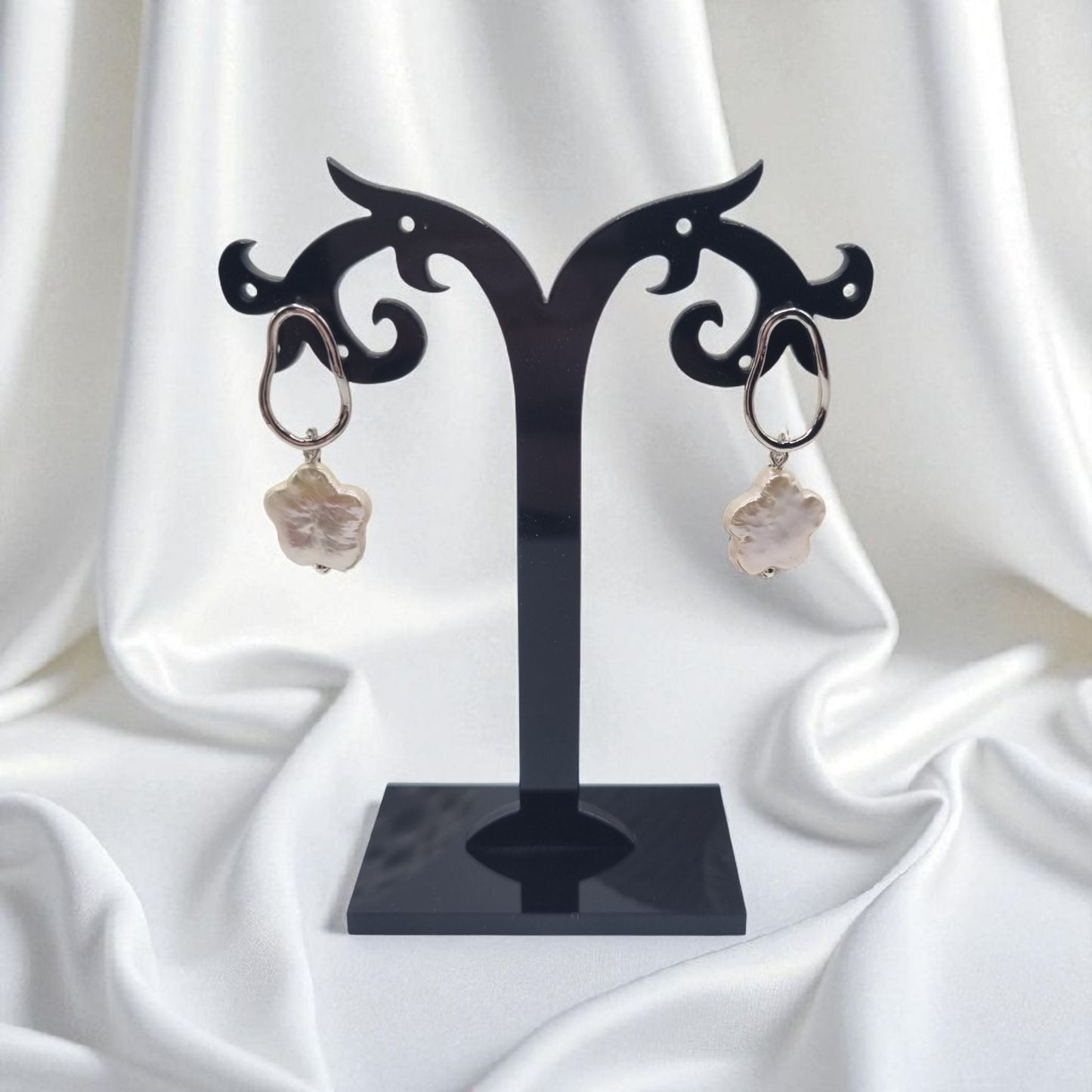 Ohrringe Ohrstecker mit echter Süßwasserperle Blume 925 Sterling Silber und versilbert