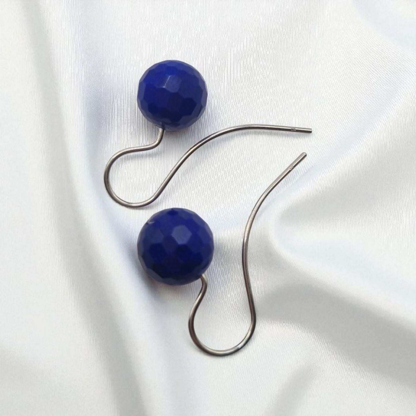 Ohrhänger mit echten Lapis Lazuli Kugeln in 925 Sterling Silber