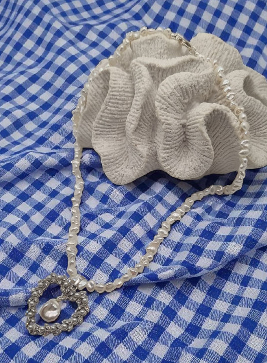 Wunderschönes Herz mit echten Süßwasserperlen und Simili mit Perlenkette Keshi in 925 Sterling Silber