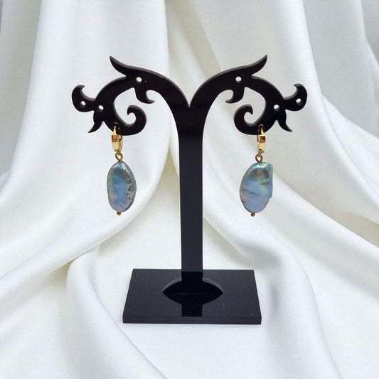 Creolen mit echten Süßwasserperlen oval in tollem Blau in 925 Sterling Silber vergoldet