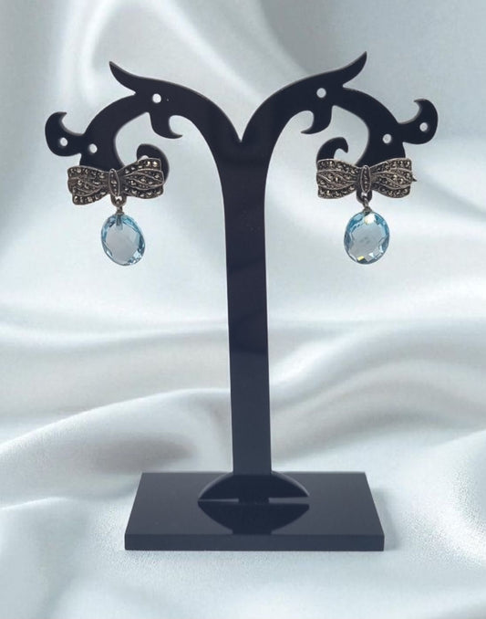 Markasit Schleifen Ohrstecker mit echtem Blautopas Oval facettiert in 925 Sterling Silber