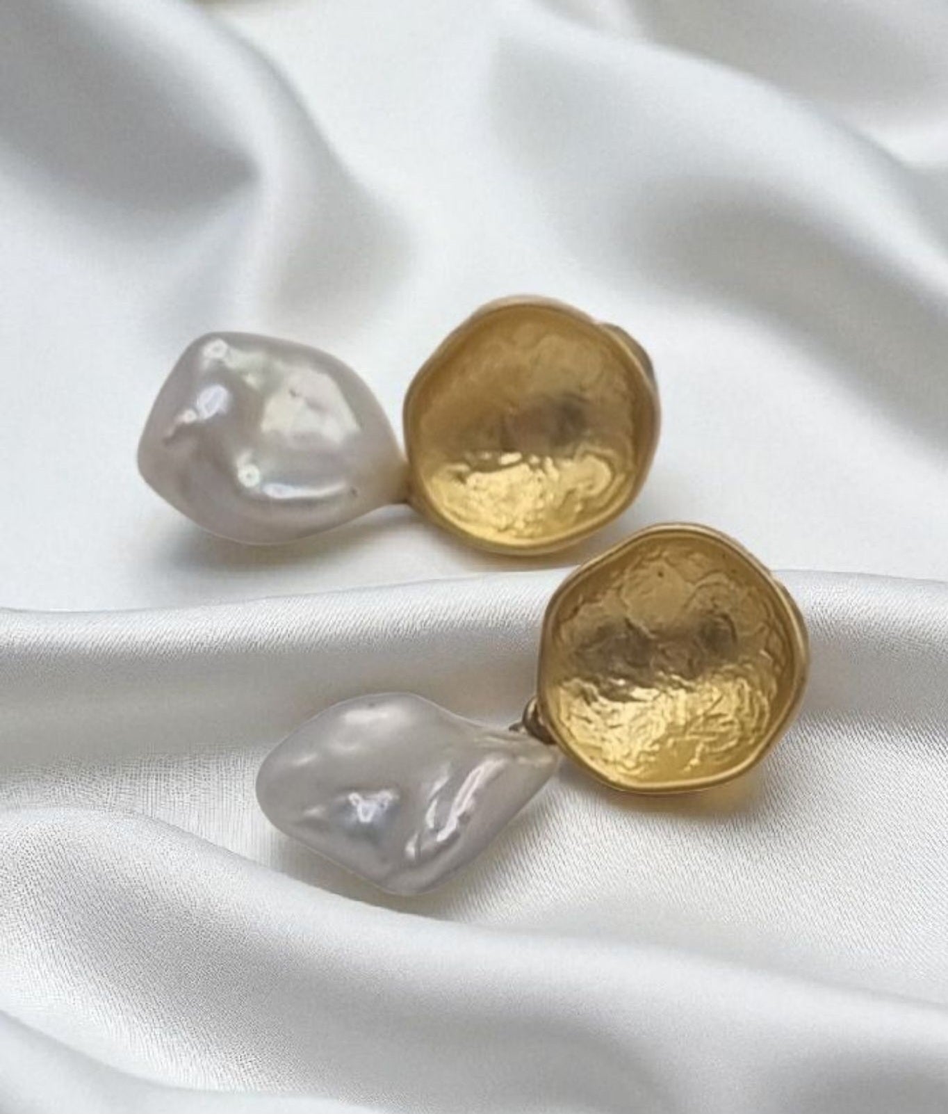 Ohrringe mit echten Süßwasser Keshiperlen vergoldet und 925 Sterling Silber Ohrstecker