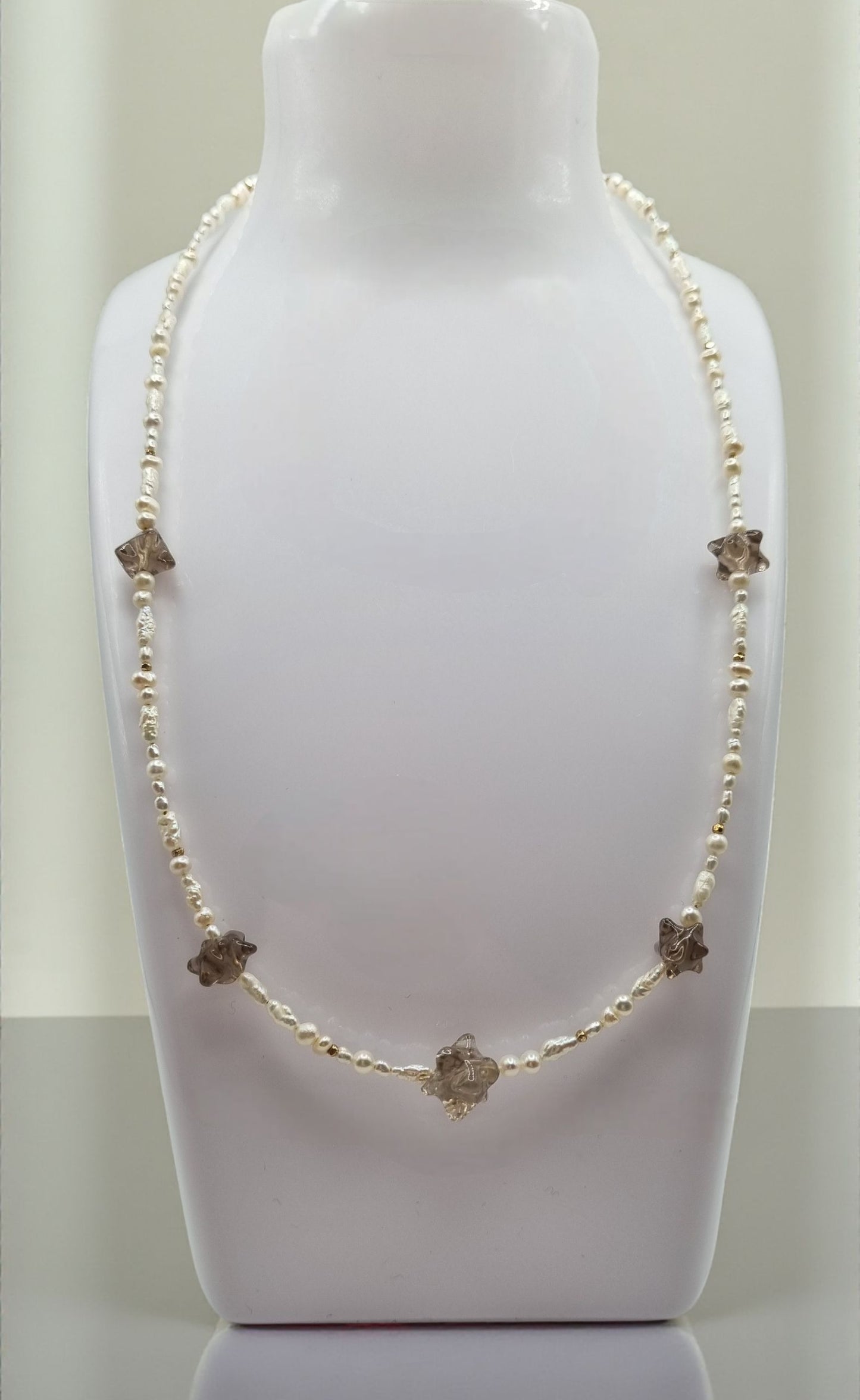 Kette aus echten Süßwasserperlen und echtem Rauchquarz in außergewöhnlicher Form 925 Sterling Silber vergoldet
