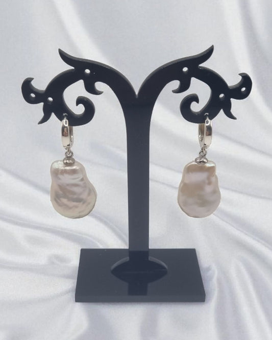 Süßwasserperlen Barock verformt weiß Creolen in 925 Sterling Silber