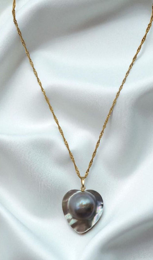 Anhänger Herz aus Perlmutt mit 925 Sterling Silber vergoldeter Kette